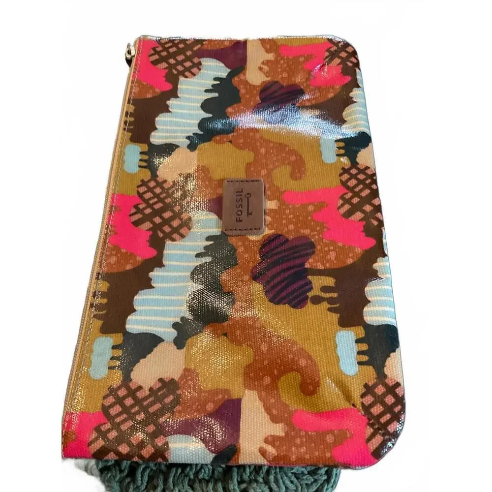 Fossil Colorful Printed Clutch Wallet